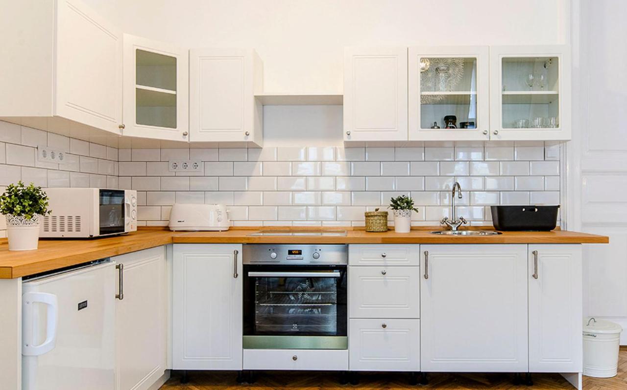 Cozy 2 Bedroom Apartment In Terez Boulevard. بودابست المظهر الخارجي الصورة