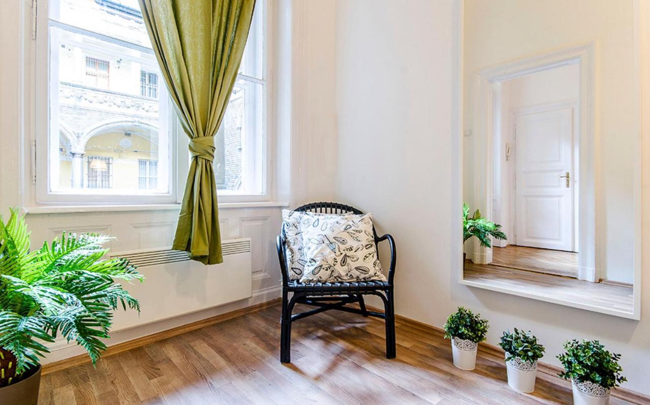 Cozy 2 Bedroom Apartment In Terez Boulevard. بودابست المظهر الخارجي الصورة